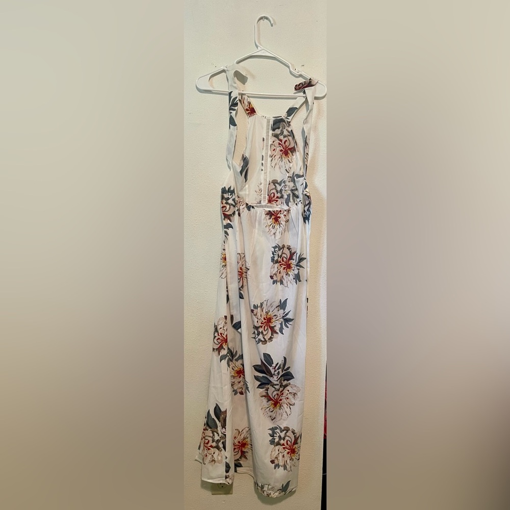 Backless beach dress
